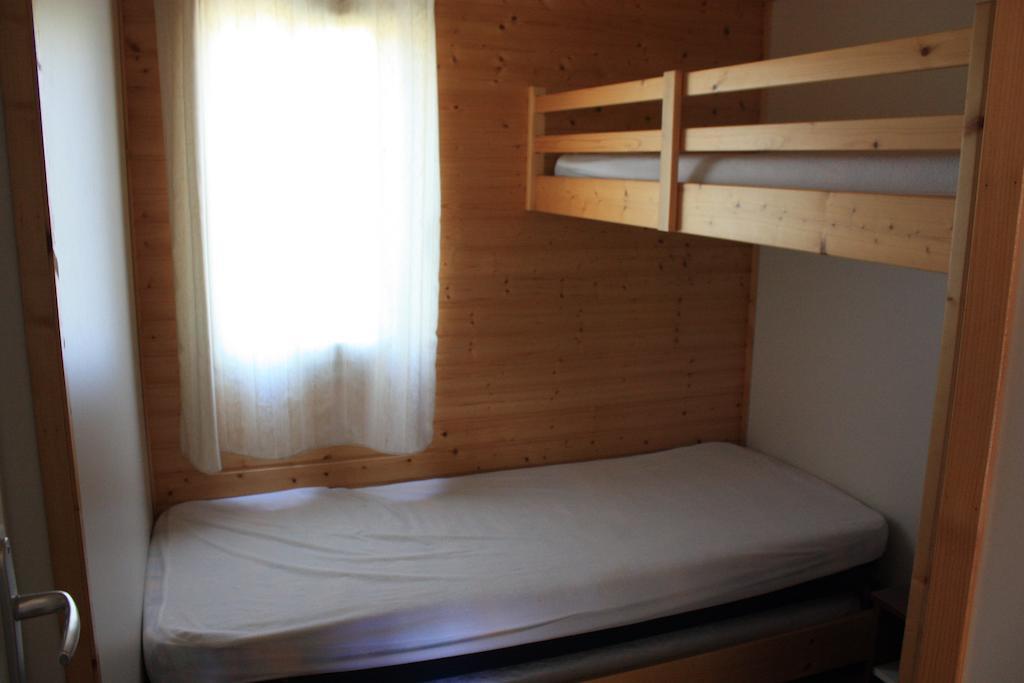 Cottages Du Lac De Miel Beynat Quarto foto