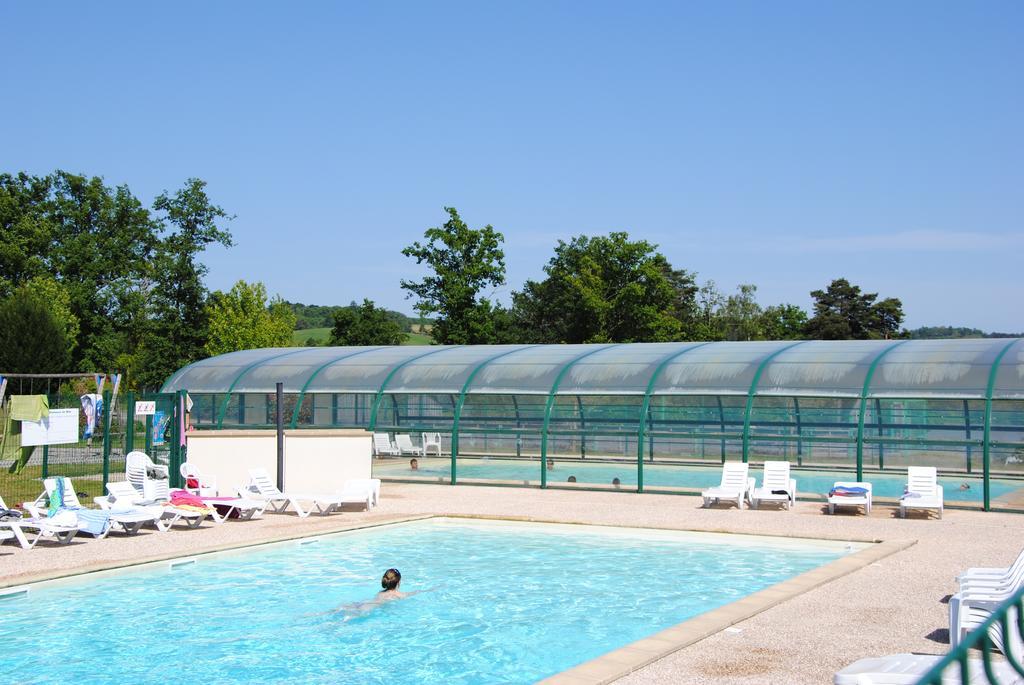 Cottages Du Lac De Miel Beynat Exterior foto